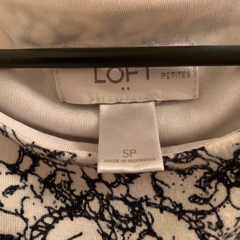 Loft dress - Picture 2 of 2